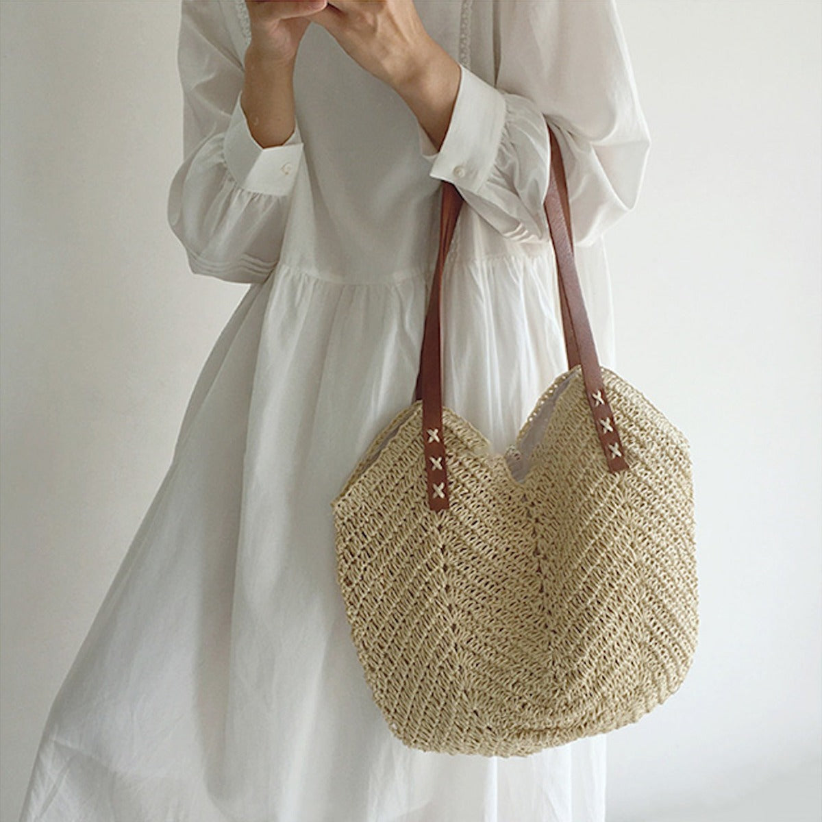 NIKKI | Stylish & Cozy Beach Tote for Ultimate Relaxation - Lizabella Fashion