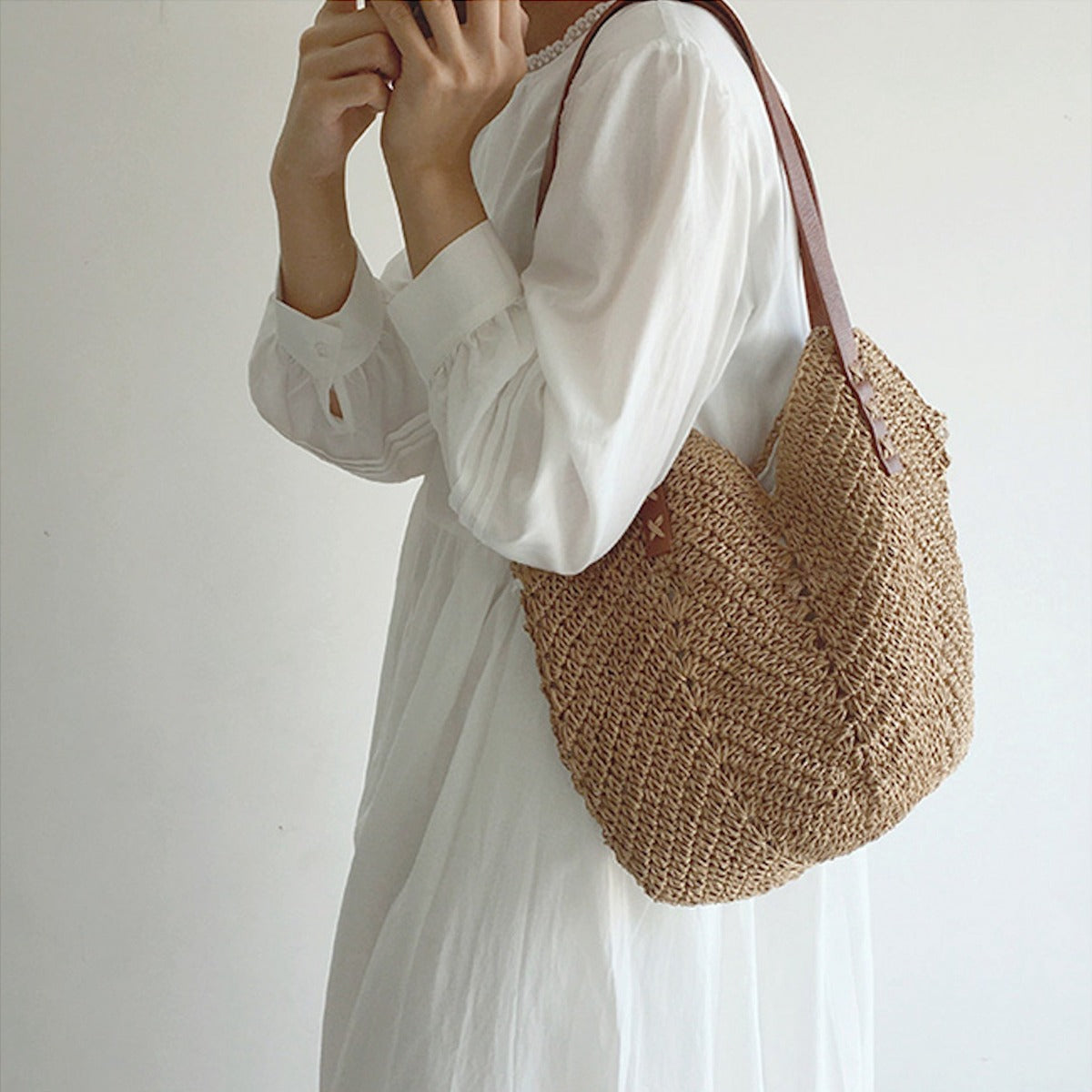 NIKKI | Stylish & Cozy Beach Tote for Ultimate Relaxation - Lizabella Fashion