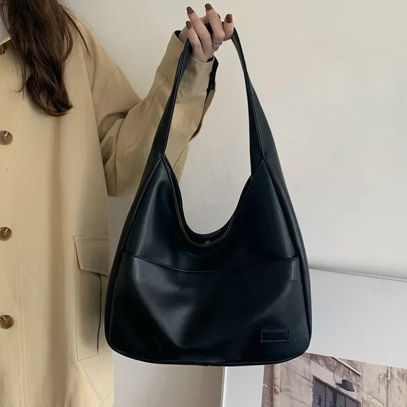 Chic Leather Shoulder Bag for Effortless Sophistication