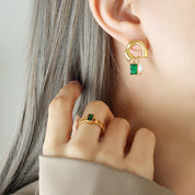 Maya | Elegant Emerald and Pearl Earrings