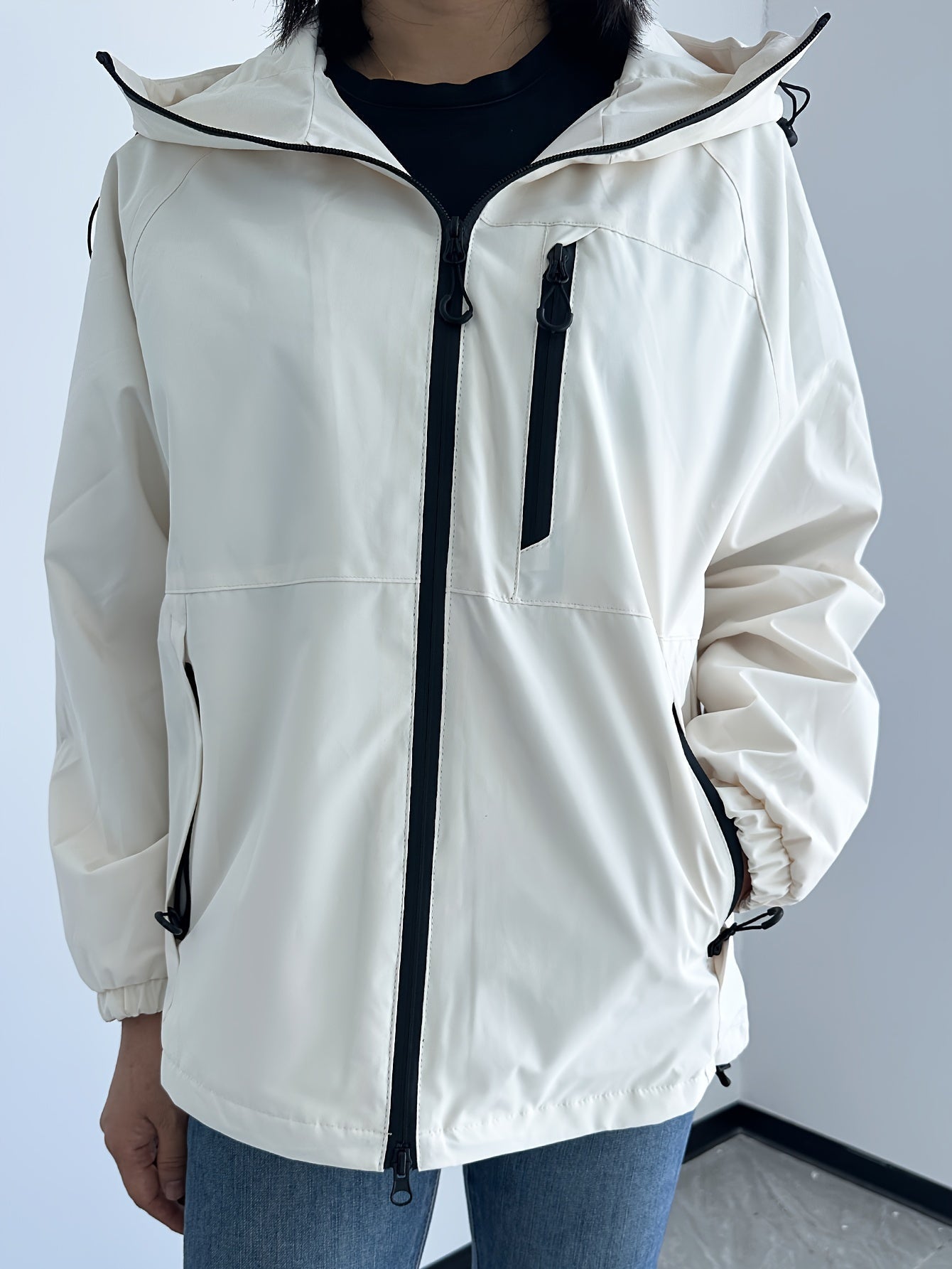 Roselyn | Fashionable & Functional Women's Raincoat