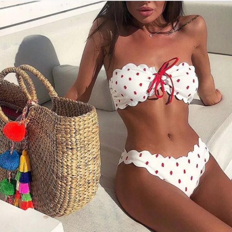 CATH | Chic Strapless Polkadot Bikini for Effortless Style